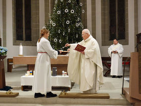 Darstellung des Herrn mit Kerzenweihe und Blasiussegen (Foto: Elisbetha Rößler)